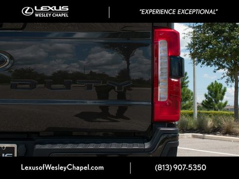 Used 2024 Ford F250 Lariat w/ Lariat Ultimate Package AWD/4WD image 6
