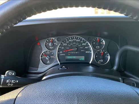 Used 2023 GMC Savana 3500 w/ Driver Convenience Package image 14
