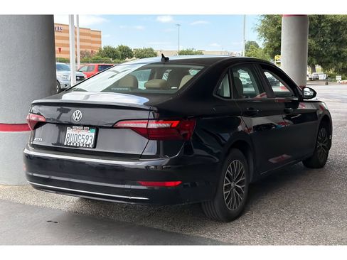 Used 2020 Volkswagen Jetta FWD image 5