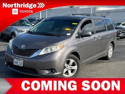 Used 2016 Toyota Sienna LE