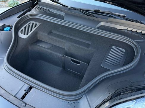 New 2025 Porsche Macan 4S Electric AWD/4WD image 35