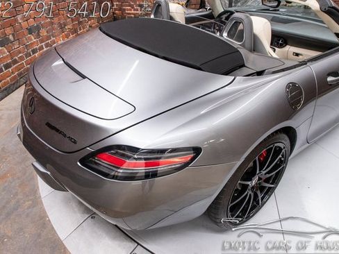 Used 2014 Mercedes-Benz SLS AMG GT Roadster w/ Designo Style Package image 23
