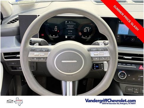 Used 2025 Hyundai Sonata SEL FWD image 12