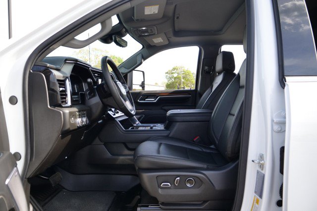 Used 2026 GMC Sierra 3500 Denali w/ Denali Reserve Package AWD/4WD image 22