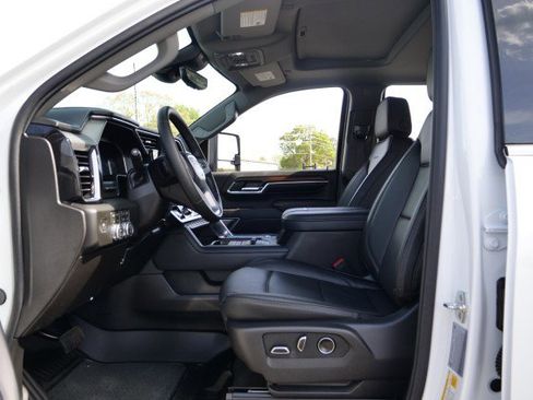 Used 2026 GMC Sierra 3500 Denali w/ Denali Reserve Package image 22