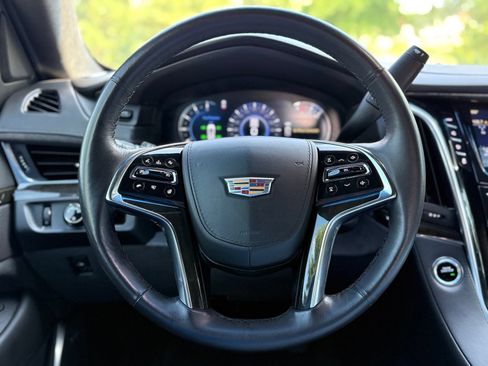 Used 2019 Cadillac Escalade Platinum RWD image 25