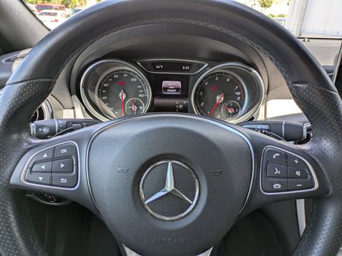 Used 2019 Mercedes-Benz GLA 250 4MATIC image 23