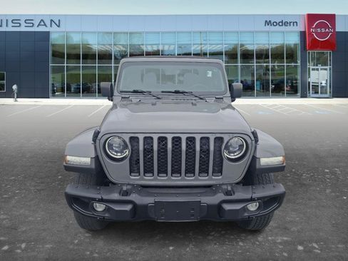 Used 2023 Jeep Gladiator Sport AWD/4WD image 2