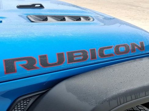Used 2024 Jeep Wrangler Unlimited Rubicon AWD/4WD image 28