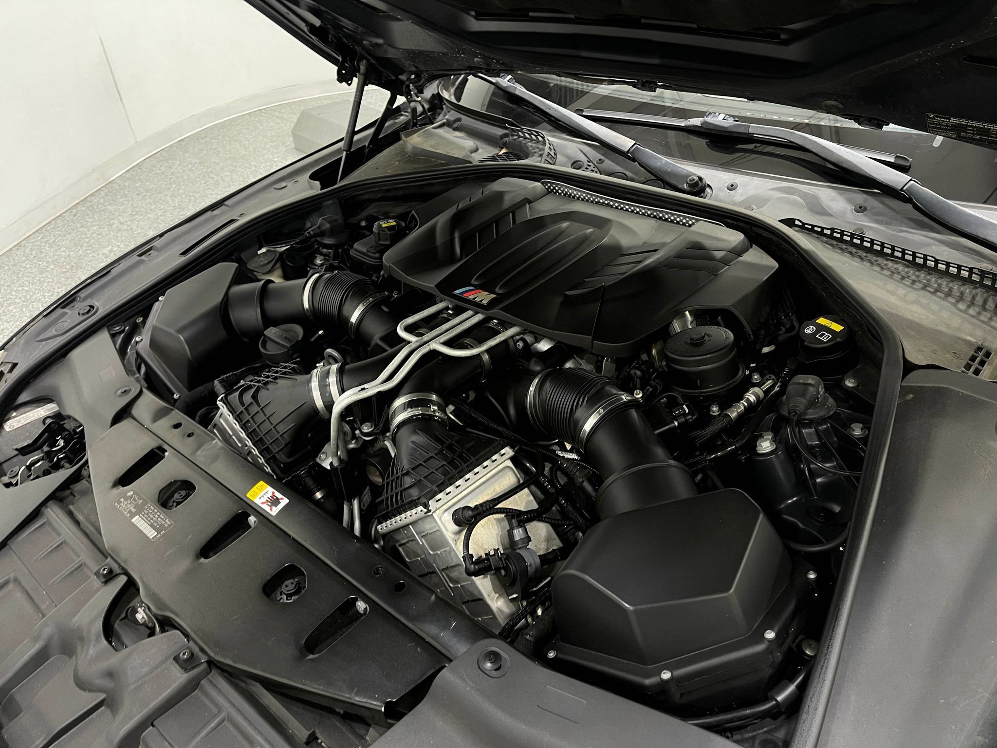 Used 2015 BMW M6 Convertible RWD image 27