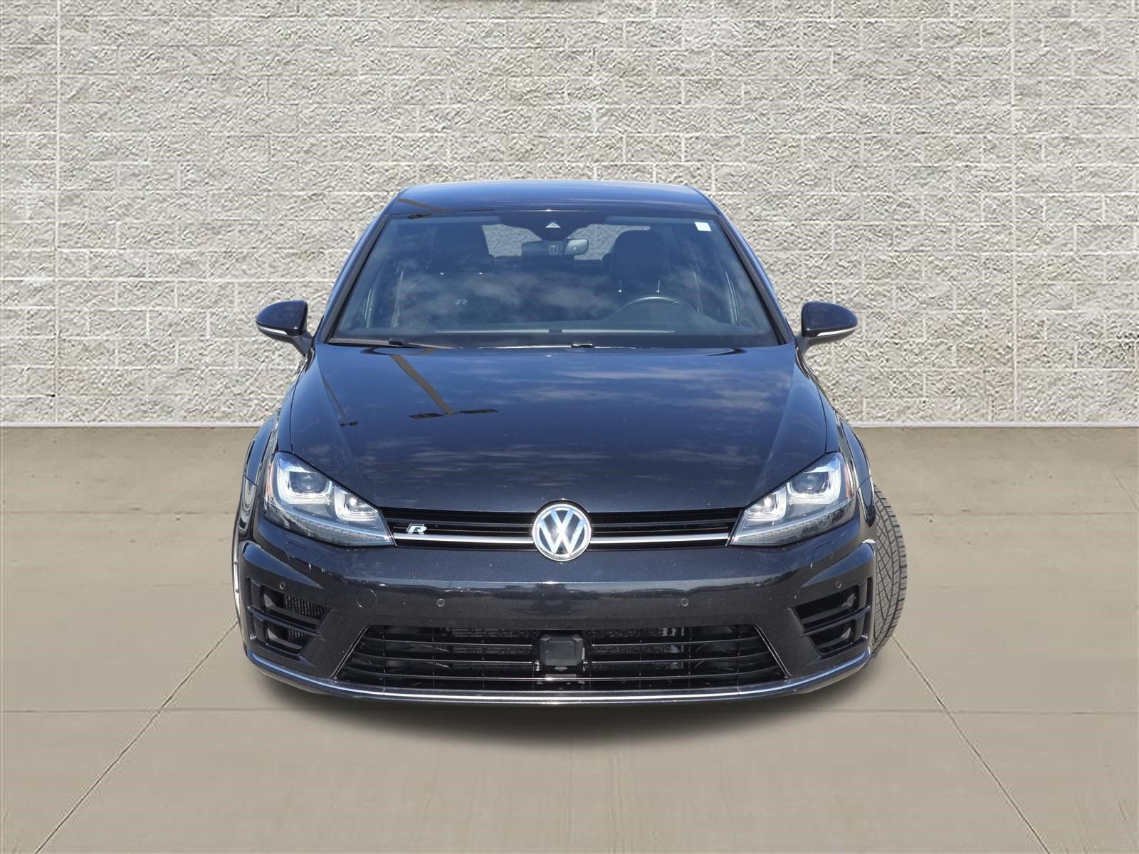 Used 2017 Volkswagen Golf R 4-Door AWD/4WD image 2