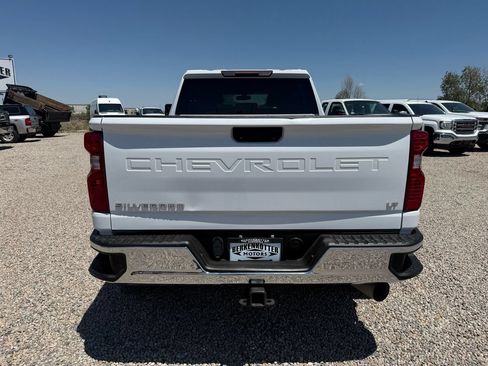 Used 2022 Chevrolet Silverado 2500 LT w/ Fleet Comfort Package AWD/4WD image 9