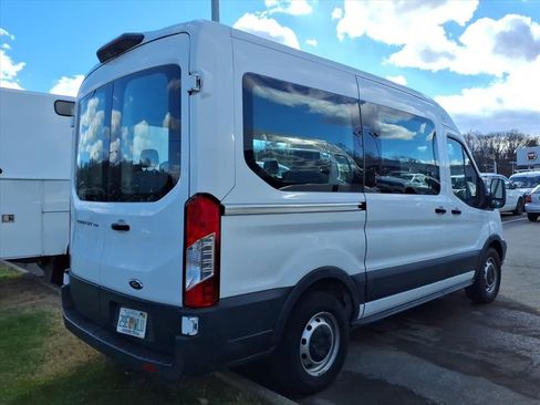 Used 2019 Ford Transit 150 XL image 4