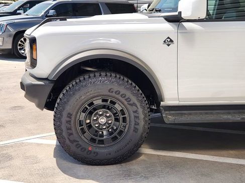 New 2026 Ford Bronco Outer Banks AWD/4WD image 5