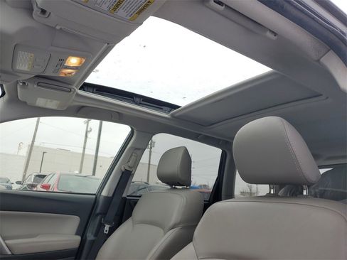 Used 2015 Subaru Forester 2.5i Limited image 9