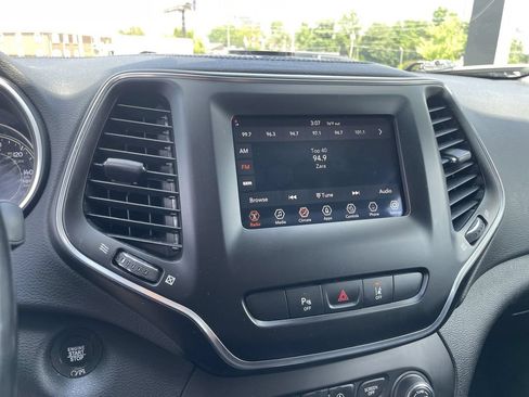 Used 2021 Jeep Cherokee Latitude Lux AWD/4WD image 11