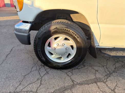 Used 2000 Ford E-350 and Econoline 350 XLT RWD image 23