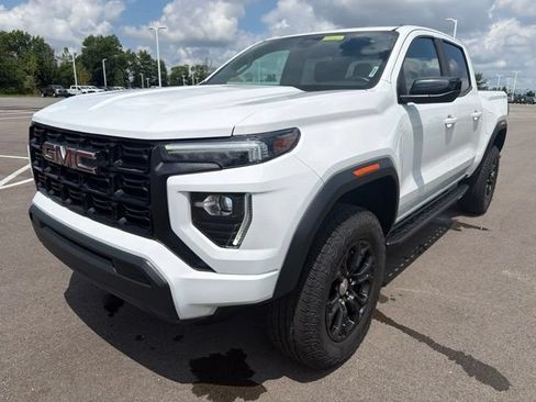 Used 2023 GMC Canyon Elevation RWD image 2