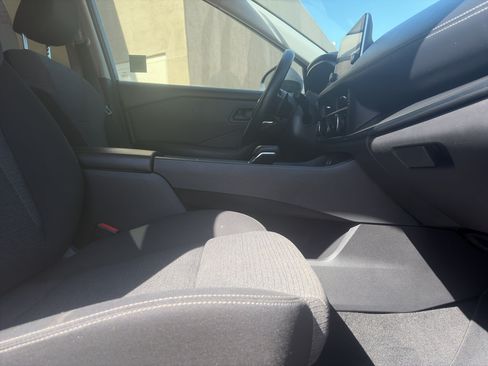 Used 2022 Nissan Rogue S FWD image 26