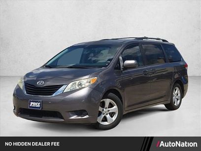 Used 2014 Toyota Sienna LE