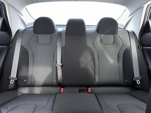 New 2026 Hyundai Elantra SE FWD image 16