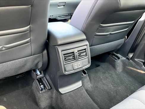 Used 2026 Subaru Forester Premium AWD/4WD image 10