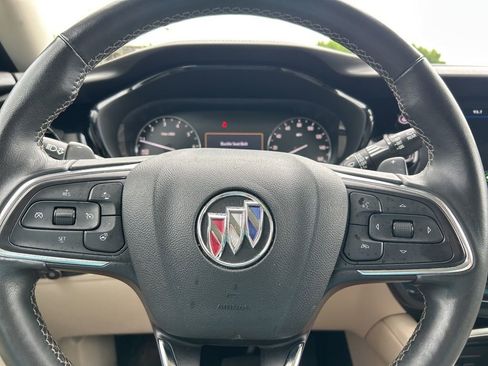 Used 2023 Buick Envision Preferred image 18