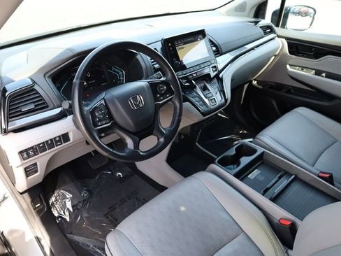 Used 2023 Honda Odyssey Elite image 12