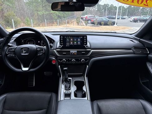 Used 2018 Honda Accord Sport image 16
