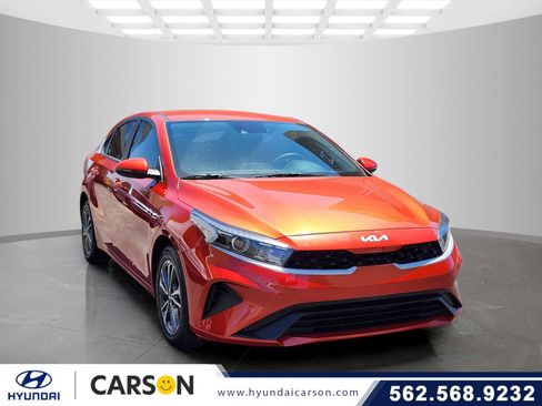 Used 2023 Kia Forte LXS w/ LXS Technology Package FWD image 1