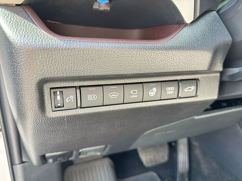 Used 2025 Toyota RAV4 Limited w/ Advanced Technology Package image 18