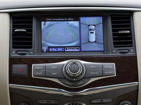 Used 2016 INFINITI QX80 w/ Driver's Assistance Package image 14