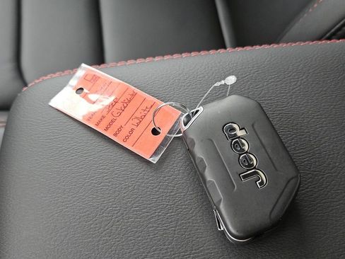 New 2025 Jeep Gladiator Rubicon image 23