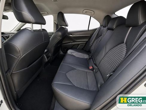 Used 2020 Toyota Camry SE FWD image 16