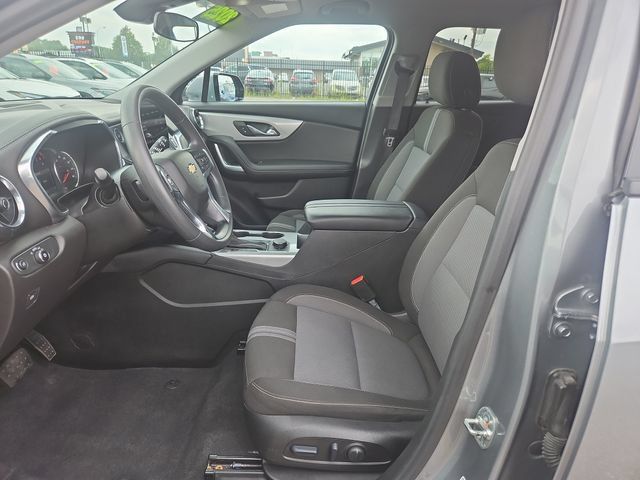 Used 2025 Chevrolet Blazer LT FWD image 9