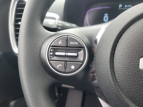 New 2025 Kia Soul LX image 26