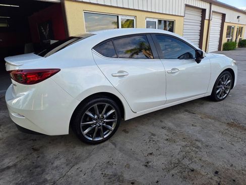 Used 2018 MAZDA MAZDA3 Touring image 7