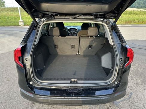 Used 2024 GMC Terrain SLE w/ Driver Convenience Package AWD/4WD image 5