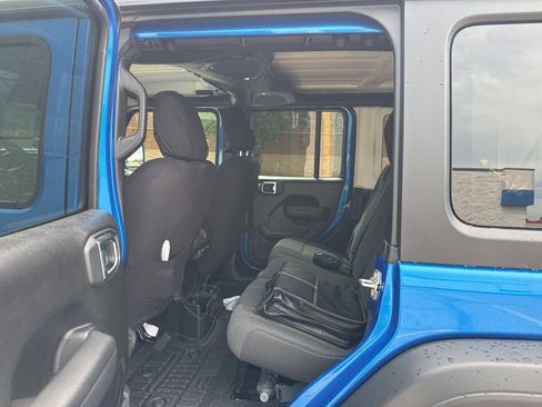 Used 2024 Jeep Wrangler Unlimited Sport AWD/4WD image 8