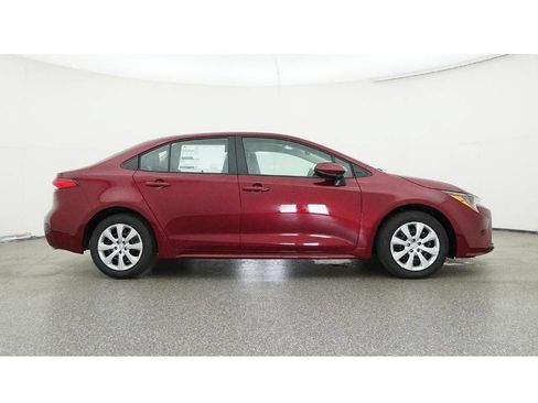 Used 2026 Toyota Corolla LE FWD image 32