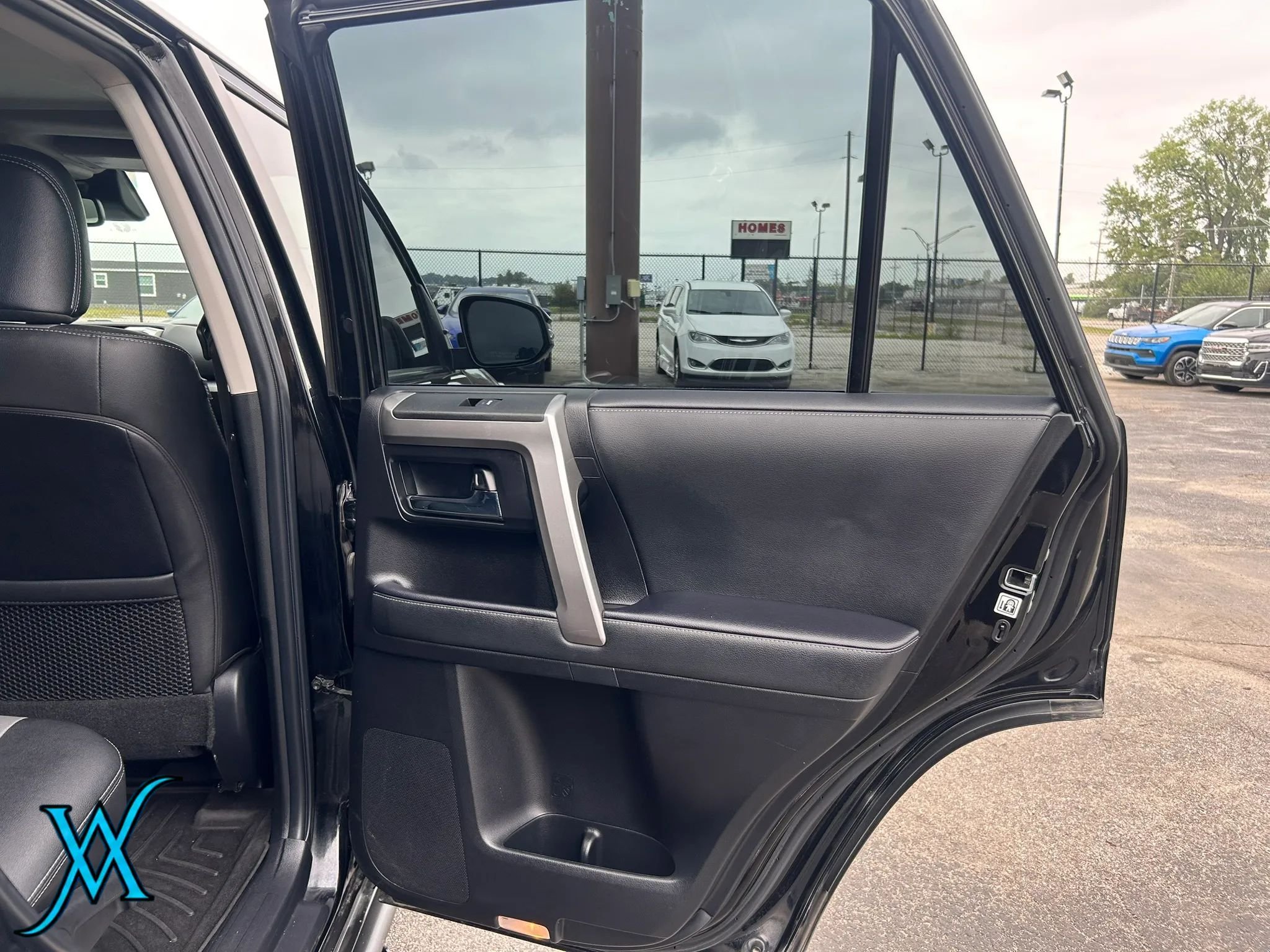 Used 2021 Toyota 4Runner SR5 Premium w/ Moonroof Package AWD/4WD image 21