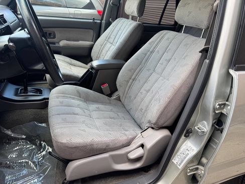 Used 2002 Toyota 4Runner SR5 image 12