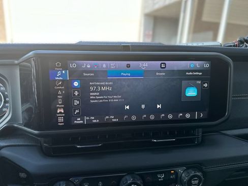 Used 2024 Jeep Wrangler Unlimited Rubicon 392 AWD/4WD image 16