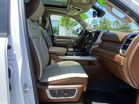 Used 2020 RAM 1500 Laramie AWD/4WD image 16