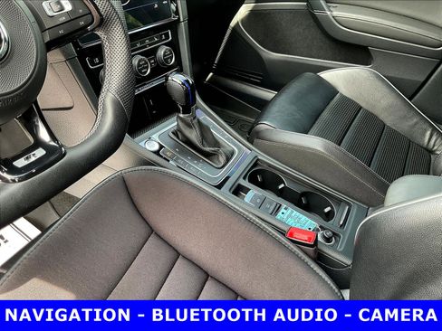 Used 2019 Volkswagen Golf R 4-Door AWD/4WD image 18