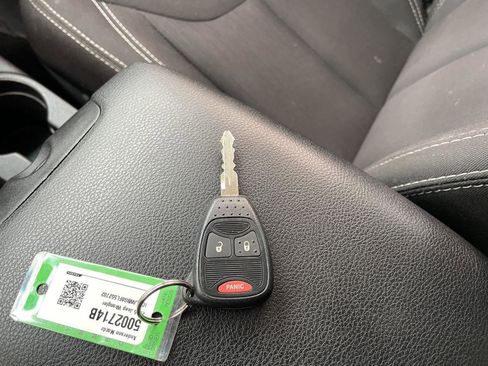Used 2015 Jeep Wrangler Sahara AWD/4WD image 32