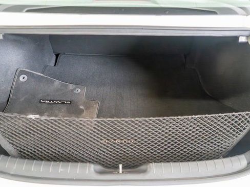 Used 2021 Hyundai Elantra Blue image 11