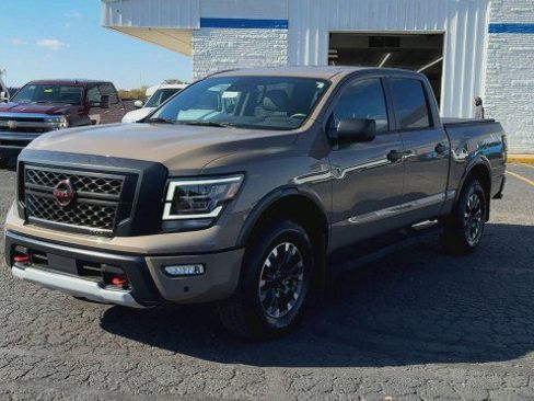 Used 2024 Nissan Titan PRO-4X w/ Pro-4x Utility Package image 4