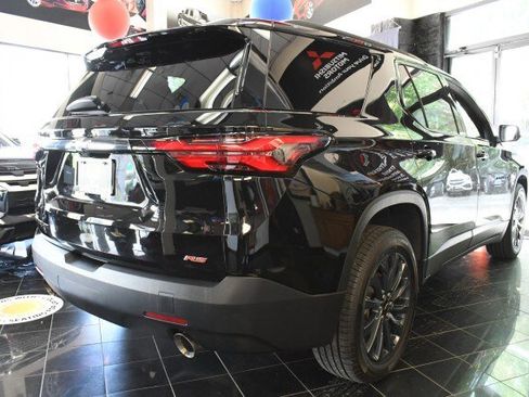 Used 2023 Chevrolet Traverse RS AWD/4WD image 16