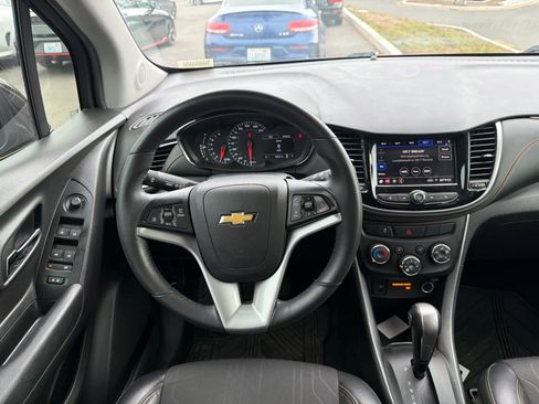 Used 2020 Chevrolet Trax LT w/ Driver Confidence Package AWD/4WD image 5